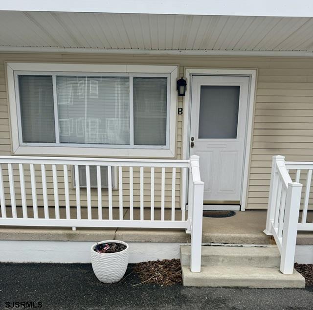 Building Photo - 130 N Adams Ave