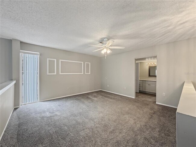 Building Photo - 566 Orange Dr