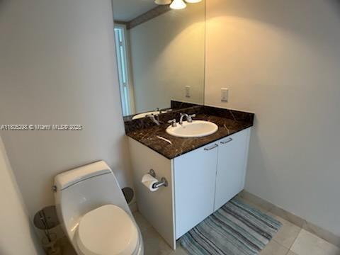 Building Photo - 17555 Collins Ave