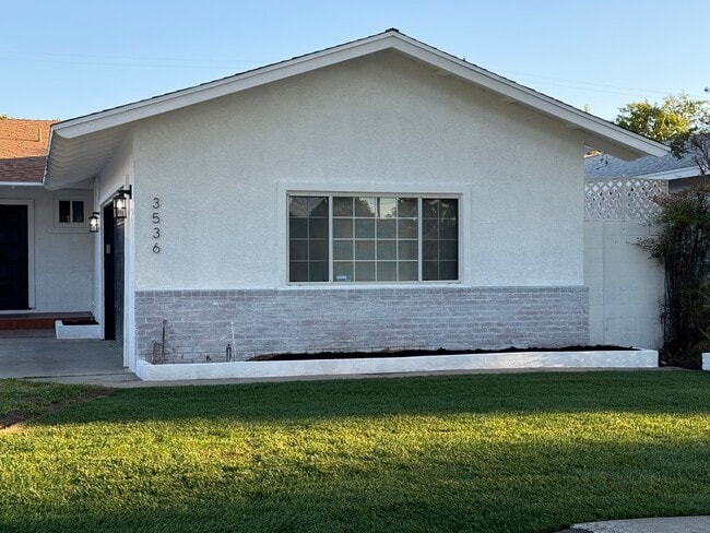 Building Photo - 3536 West Ave