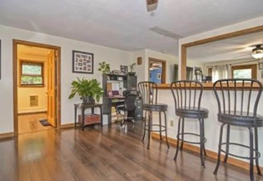 Building Photo - 393 Kelley Blvd