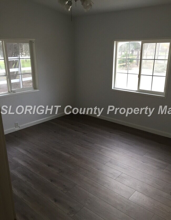 Building Photo - AVAILABLE JUNE - Beautiful Paso Robles Manufactured Home - 3 Bedroom / 2 Bathroom