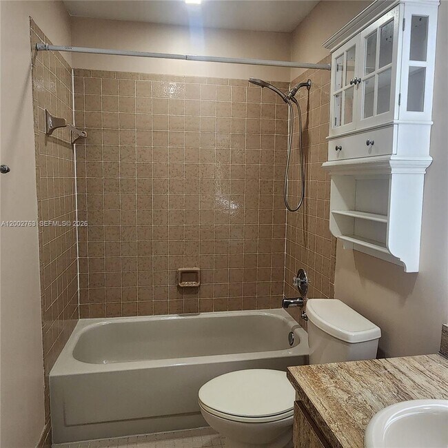 Building Photo - 11950 SW 49th Ct