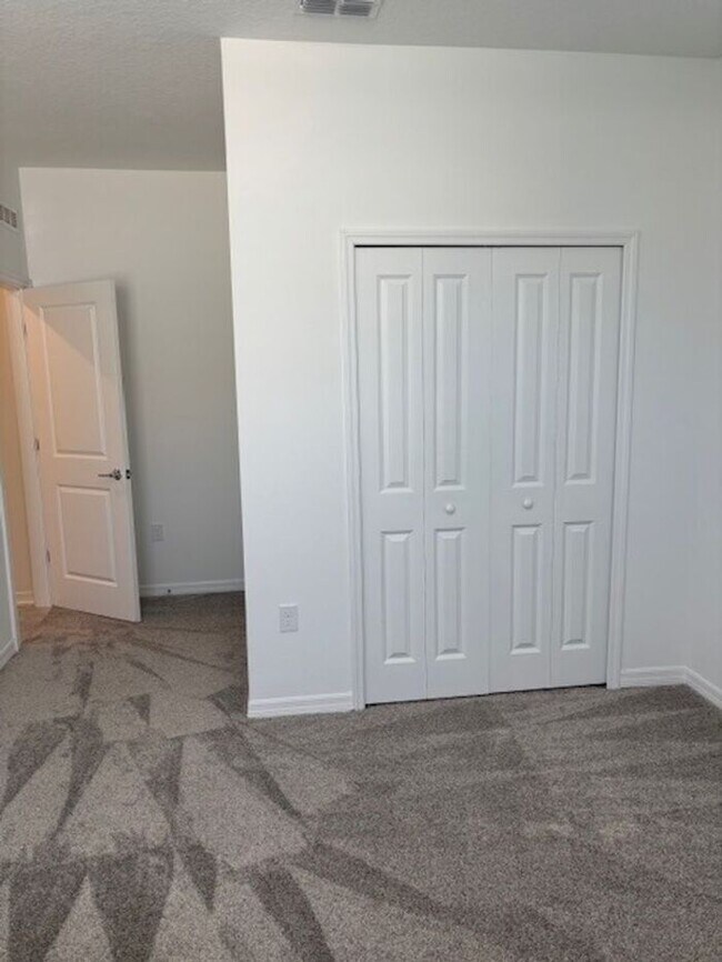 Building Photo - FOR RENT THE PARKS AT EDGEWATER!