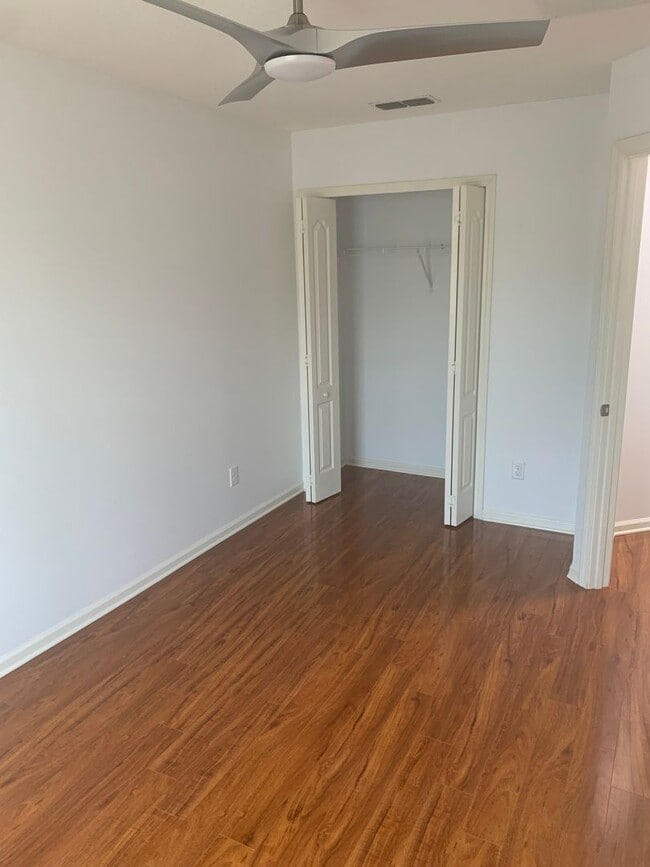 Building Photo - Spacious 3 Bed/2.5 Bath Townhome in Oakleaf