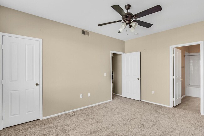 Building Photo - 2900 Sunridge Heights Pkwy