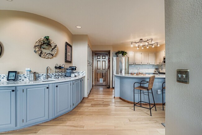 Building Photo - 776 Chimney Creek Dr