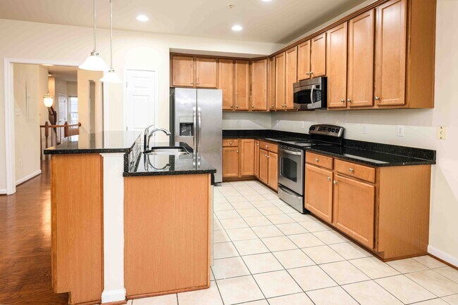 Building Photo - 2691 Sheffield Hill Way