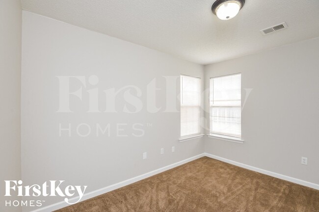 Building Photo - 1186 King Arthur Ct