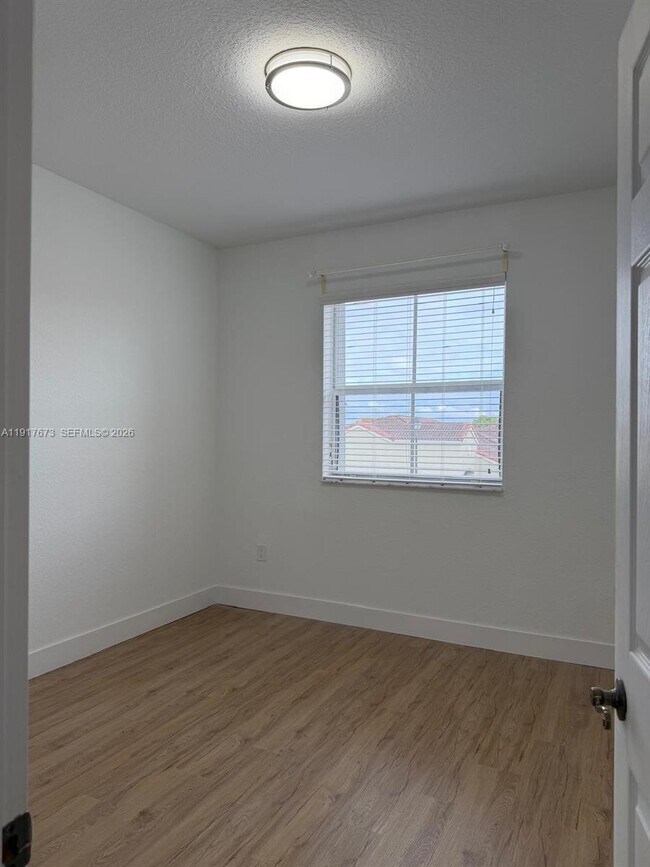 Building Photo - 3972 SW 149th Pl