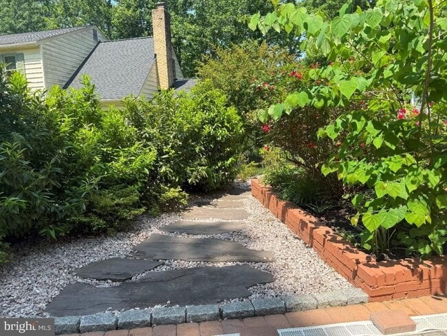Building Photo - 7801 Cliffside Ct