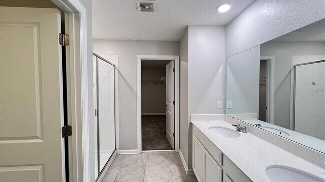 Building Photo - 1343 Lassen St