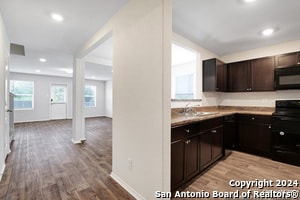 Building Photo - 2850 Lindenwood Run