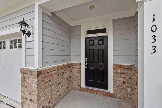 Building Photo - 1033 Heartstone Wy