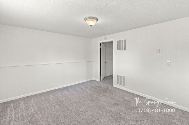 Building Photo - 1495 Prado Dr