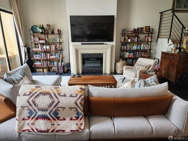 Building Photo - 74 Brady St