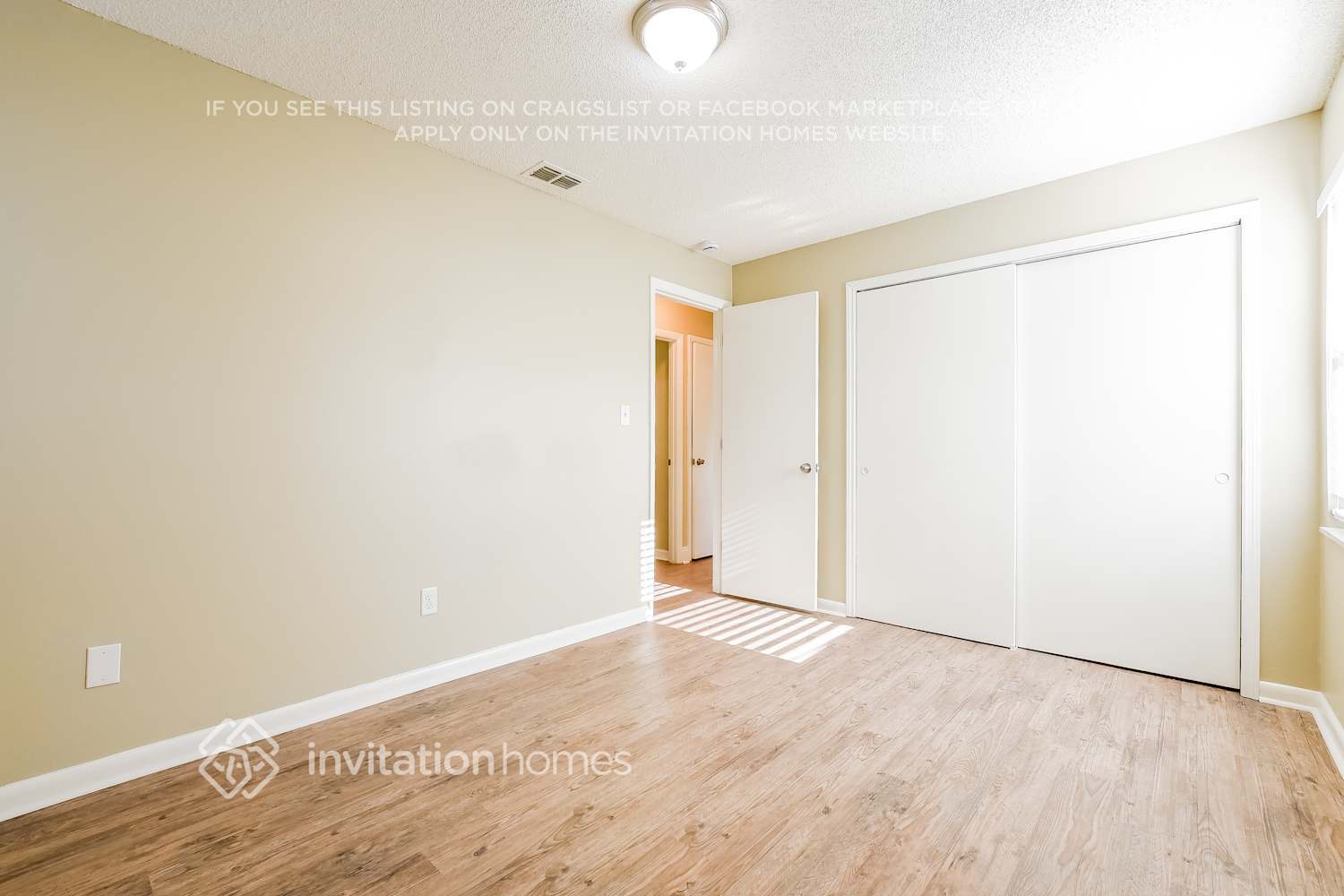 Building Photo - 1370 Prince Philip Dr