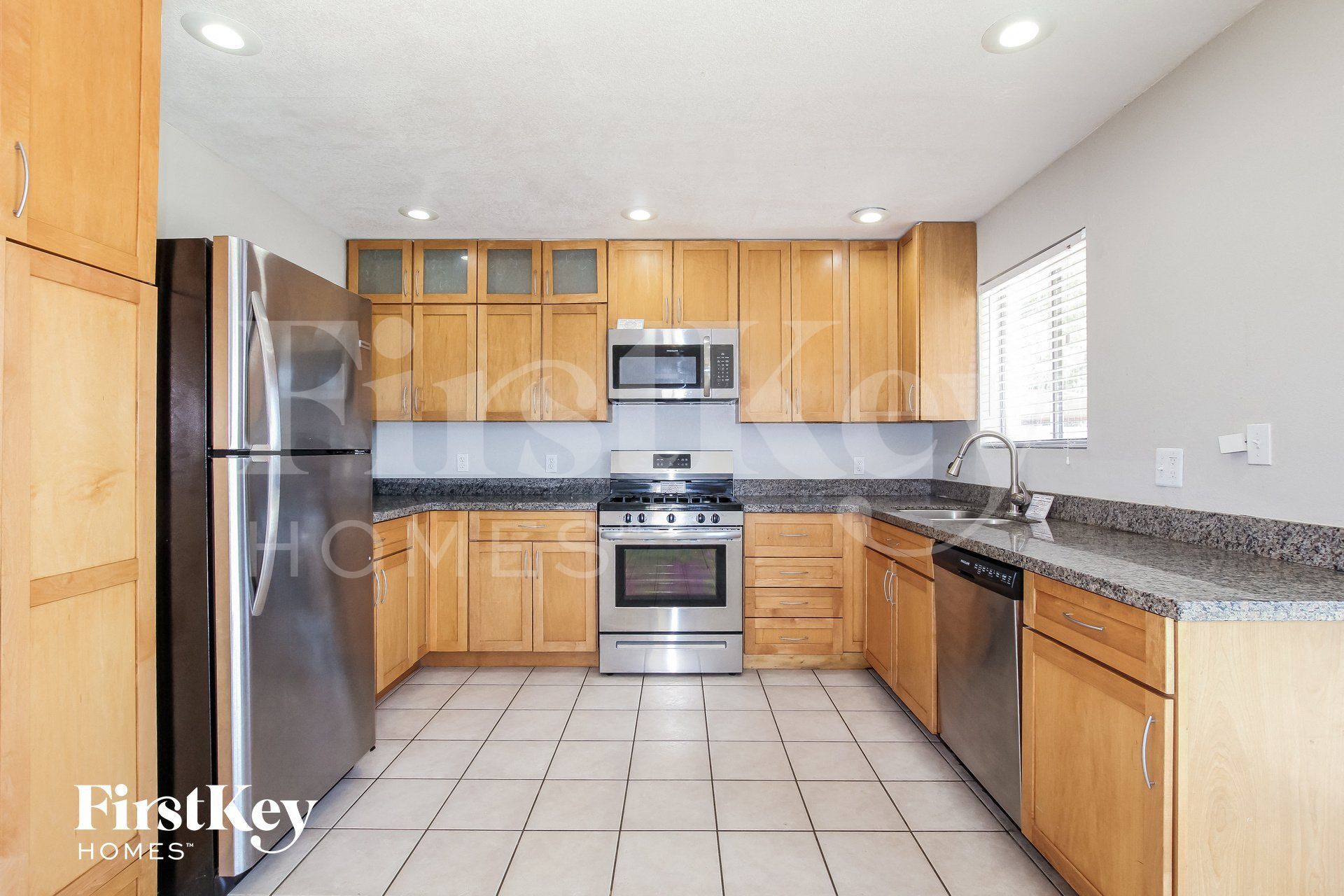 Building Photo - 2041 W Windrose Dr