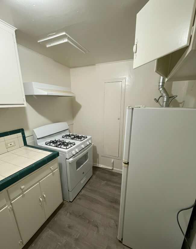 Building Photo - 840 E Brown Ave