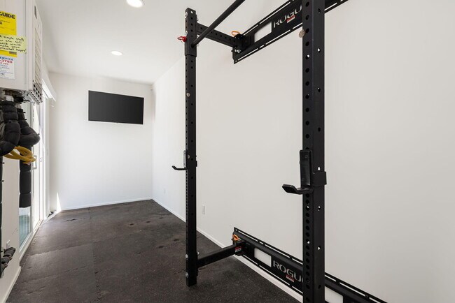 Building Photo - 1155 E Paseo El Mirador