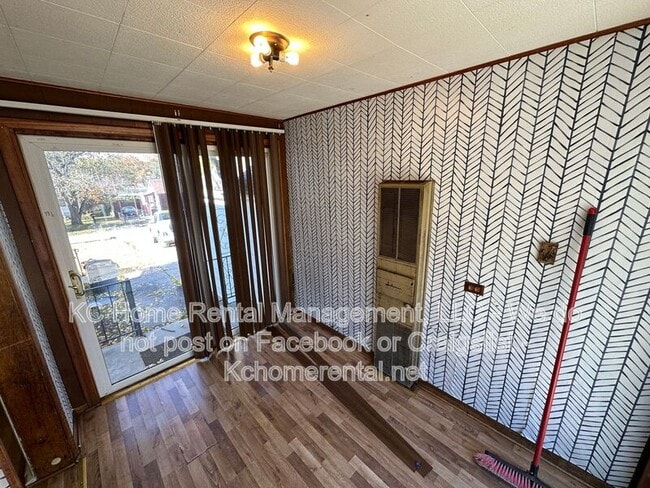 Building Photo - 2115 N 40 St