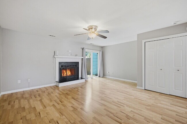 Building Photo - 5475 Davis Way