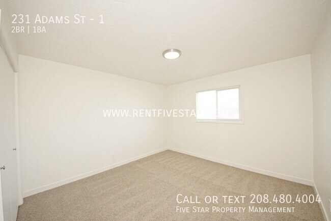 Building Photo - 231 Adams St