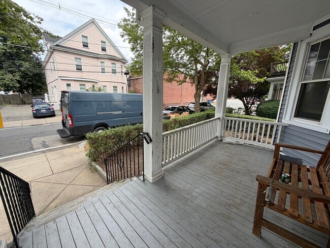Building Photo - 115 Beech St