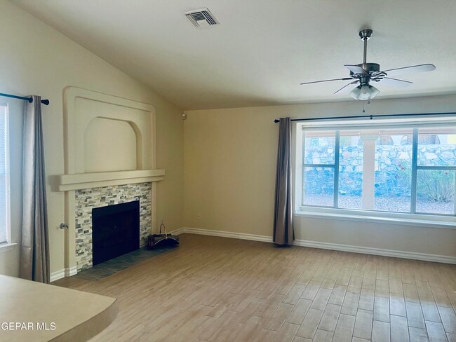 Building Photo - 7065 Tierra Roja St