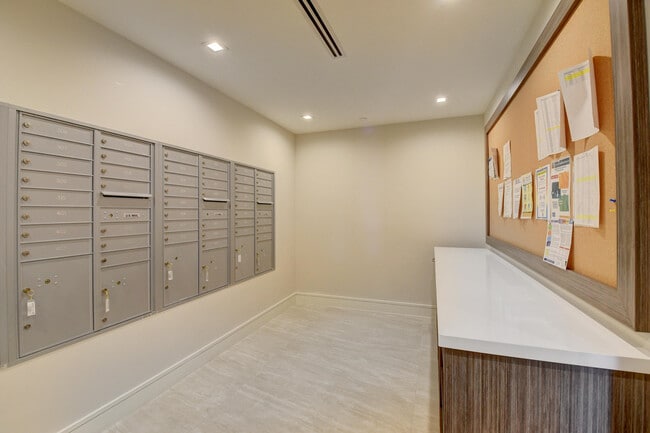 Building Photo - 2701 N Ocean Blvd