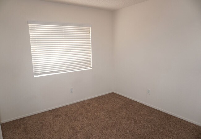 Building Photo - 23848 Bouquet Canyon Pl