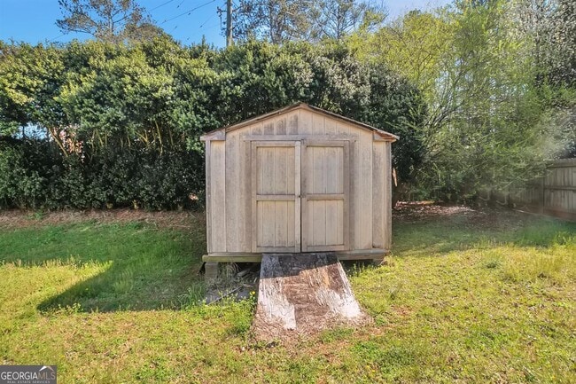 Building Photo - 1001 River Plantation Dr