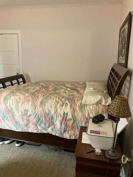 Building Photo - 1410 74th St