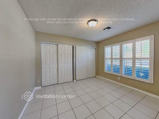 Building Photo - 13048 Meadowbreeze Dr