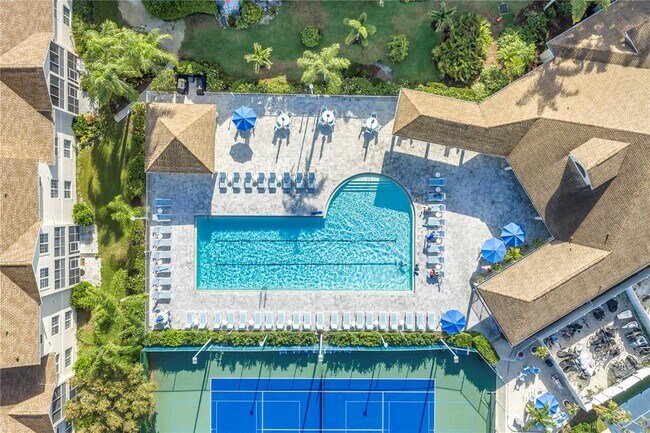 Building Photo - 8350 Wingate Dr