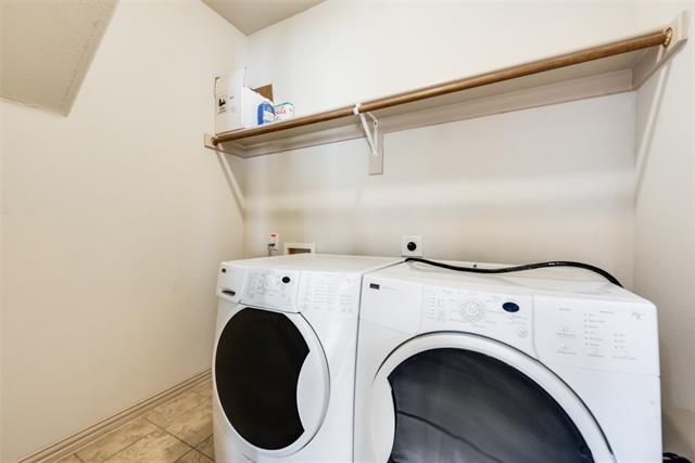 Building Photo - 701 Player Ave