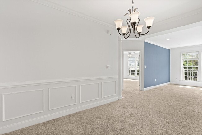 Building Photo - 1002 Elmcroft Blvd