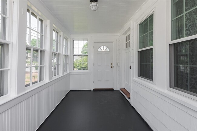 Building Photo - 204 Walpole St
