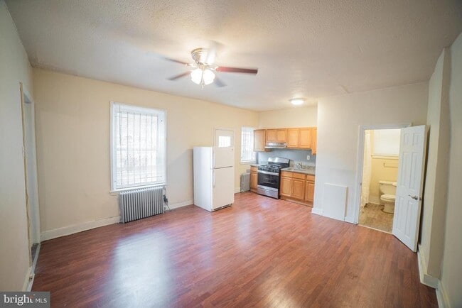 Building Photo - 527 Fairmount Ave