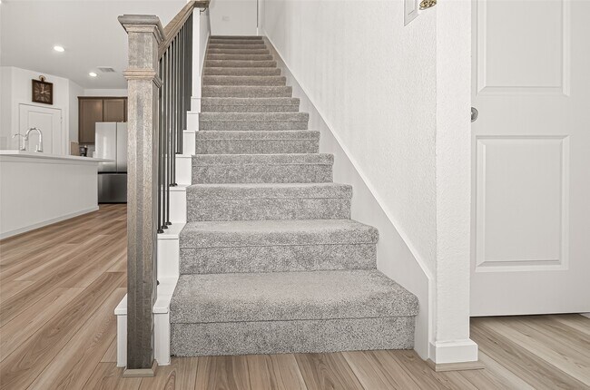 Building Photo - 9747 Pettus Crk Dr