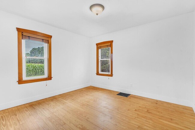 Building Photo - 502 S 250 W