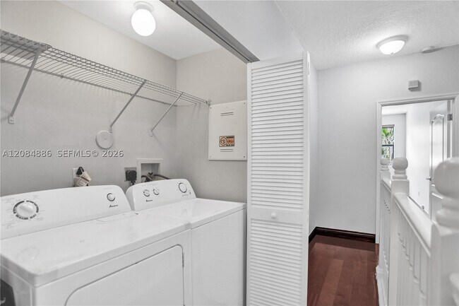 Building Photo - 7564 SW 102nd St