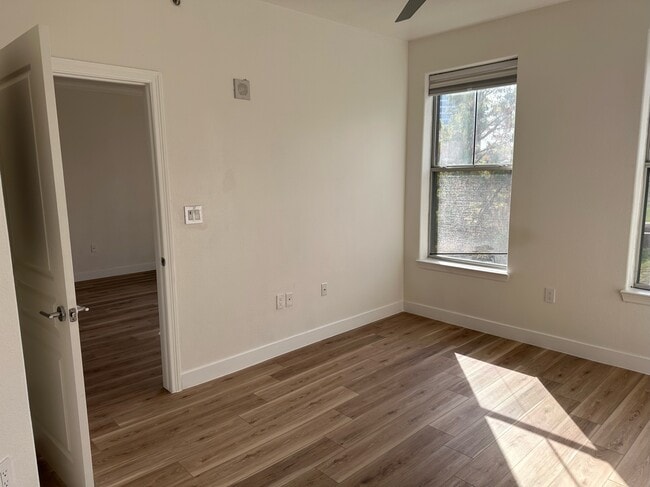 Building Photo - 330 Las Colinas Blvd E