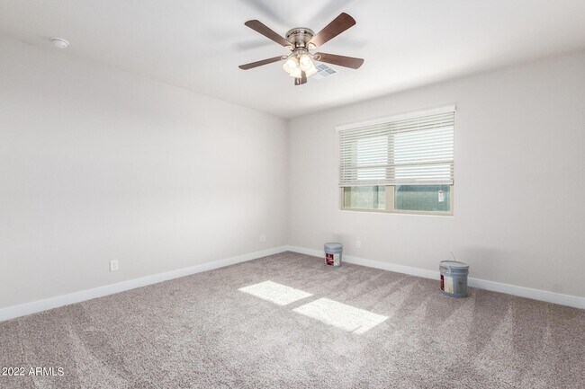 Building Photo - 8526 S 69th Ln