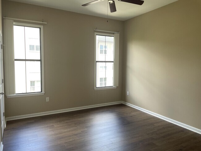 Building Photo - 770 Walker Square