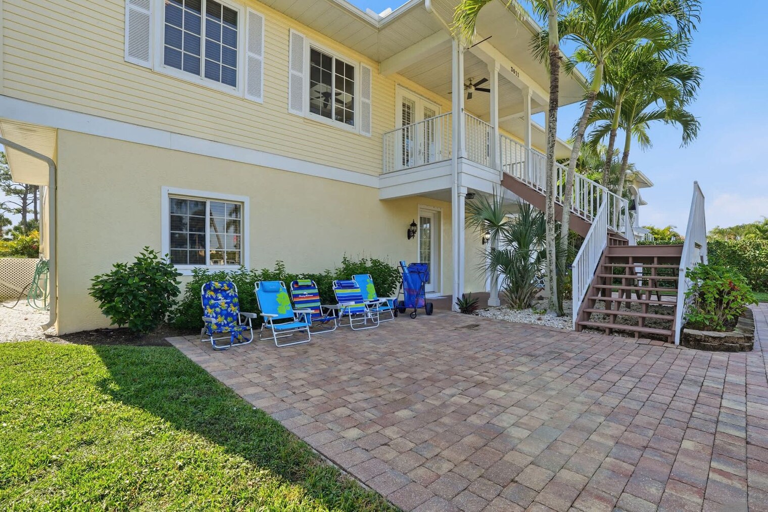 Building Photo - 3011 Pine Tree Dr