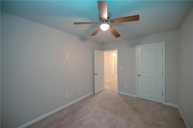 Building Photo - 3177 Meadowstone Ln SW