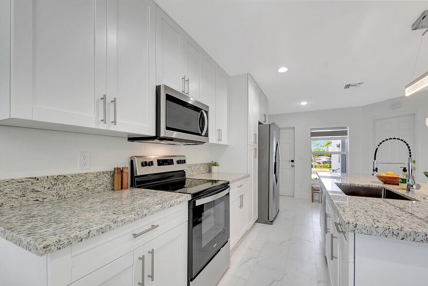 Building Photo - 3871 Patio Ct