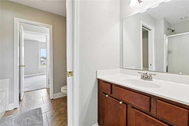 Building Photo - 1250 Primrose Dr