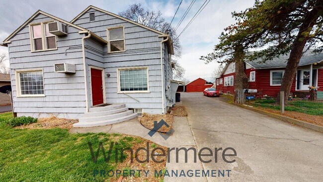 Building Photo - Birch904